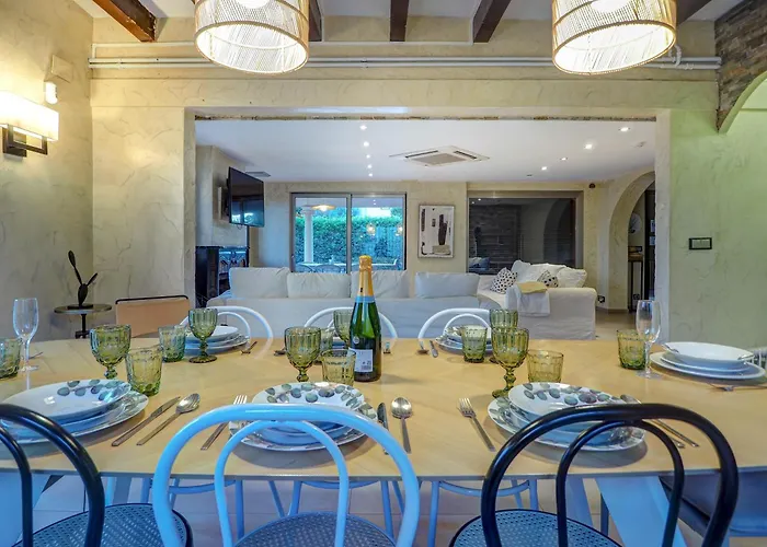 Nirvana By Hello Homes וילה סיטגס