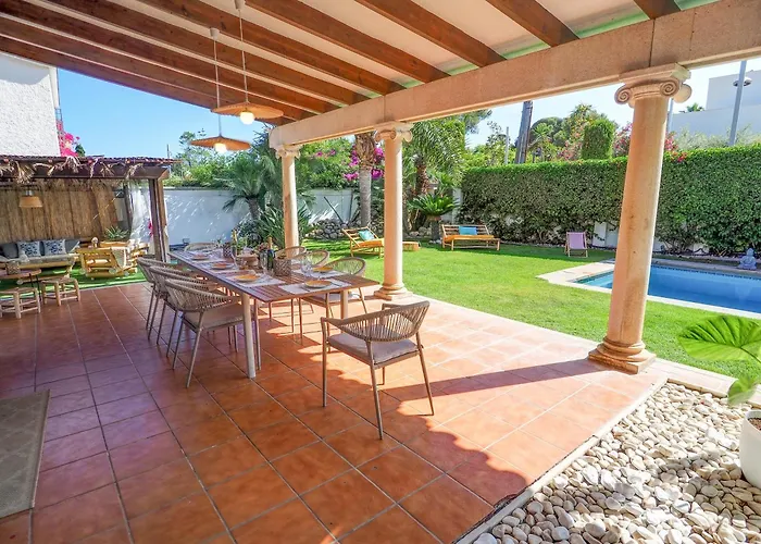 וילה Nirvana By Hello Homes סיטגס