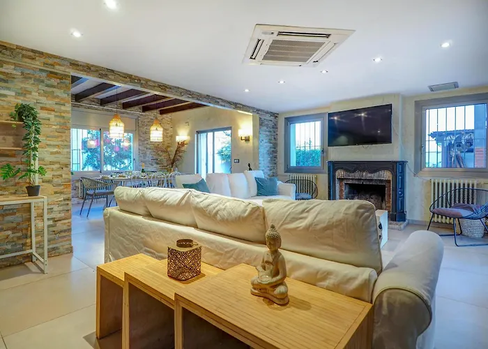 Nirvana By Hello Homes וילה סיטגס